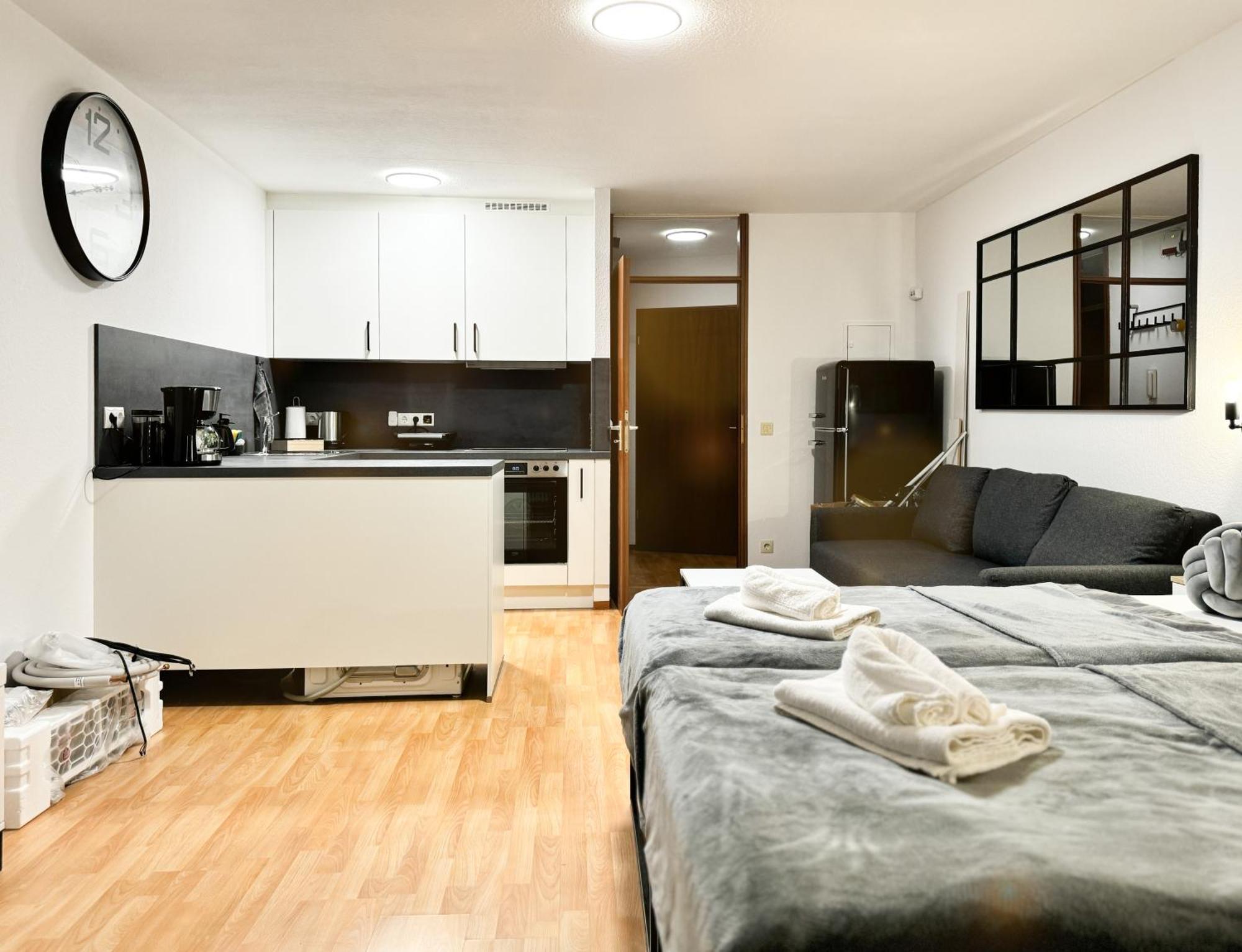 Modern Living In Karlsruhe - Frieden Apartments Esterno foto