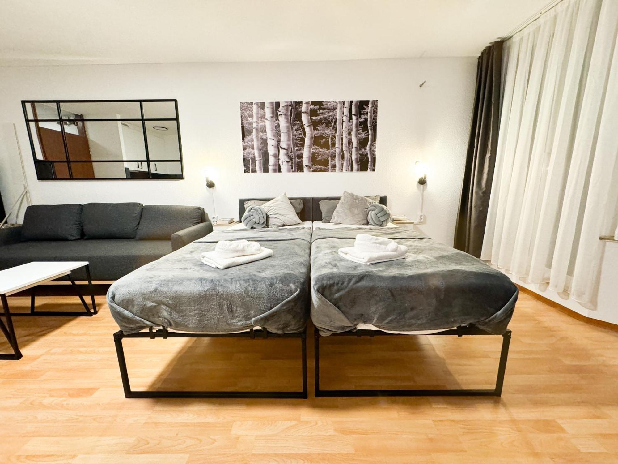 Modern Living In Karlsruhe - Frieden Apartments Esterno foto